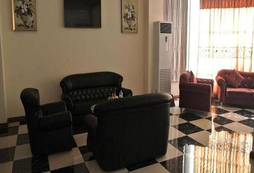 هتل Aye Chan Thar