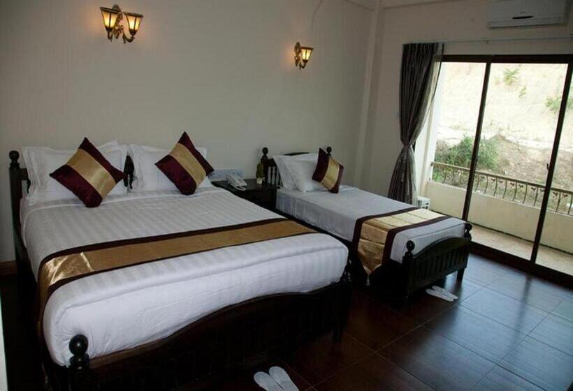 هتل Aye Chan Thar