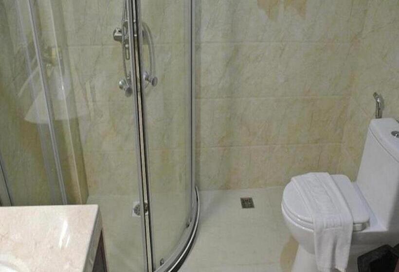 هتل Aye Chan Thar