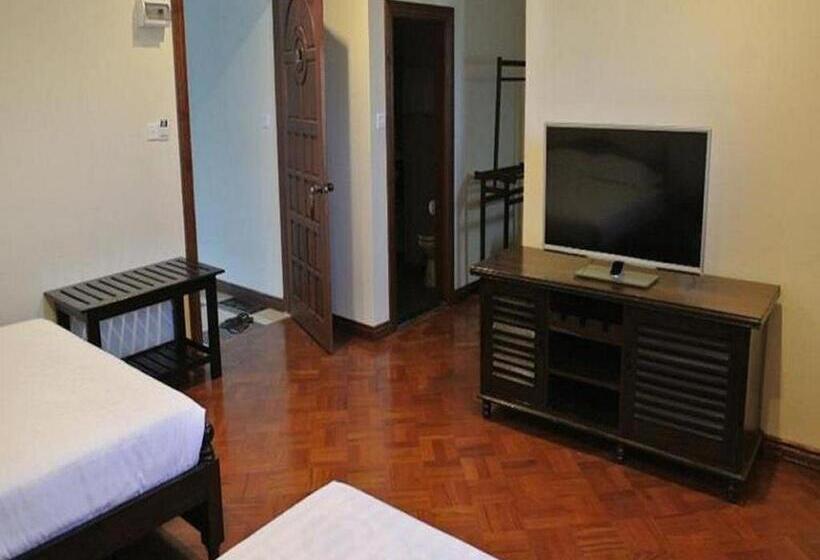 هتل Aye Chan Thar