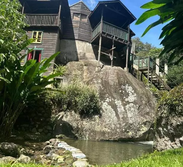 هتل Fiwi Place