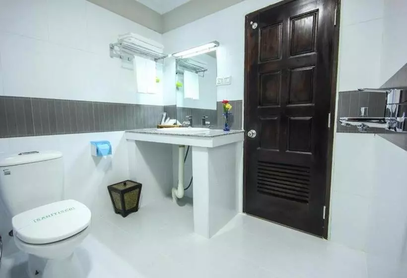 هتل Immana Grand Inle