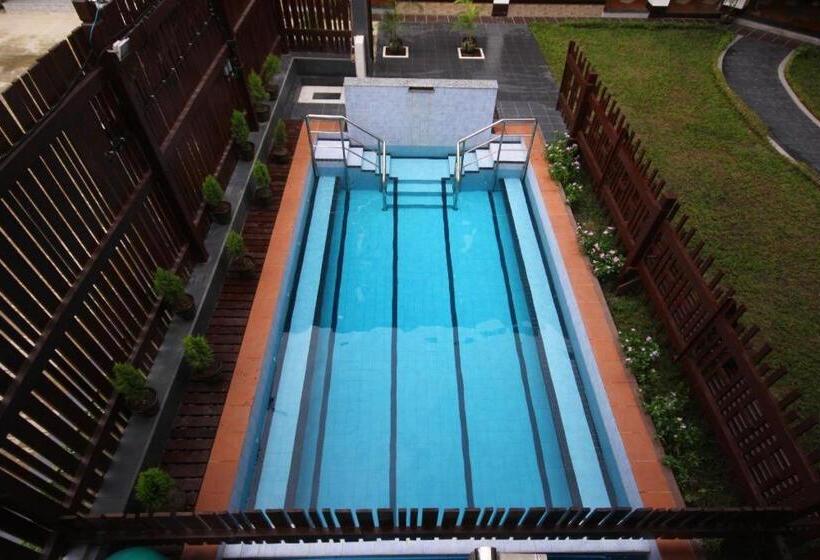 هتل Immana Grand Inle