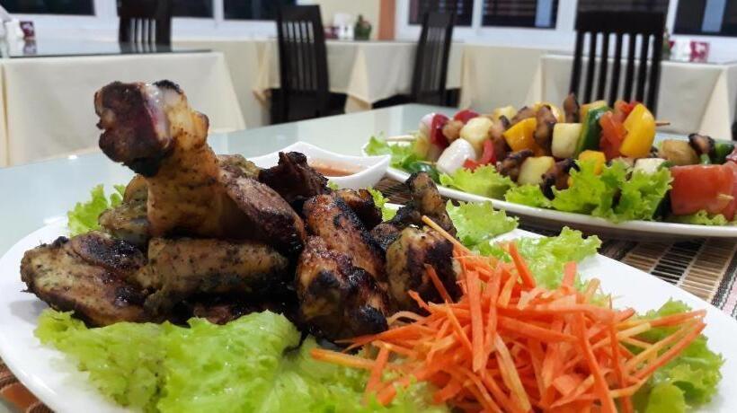 هتل Immana Grand Inle