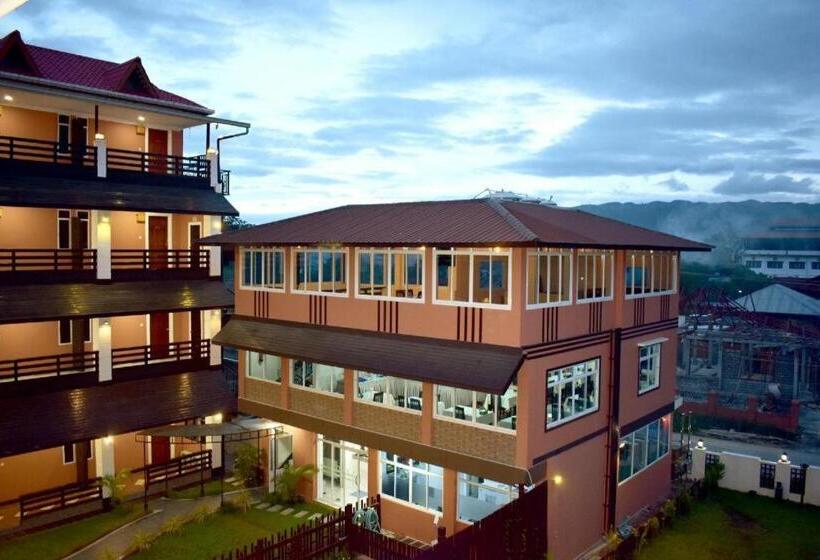 هتل Immana Grand Inle