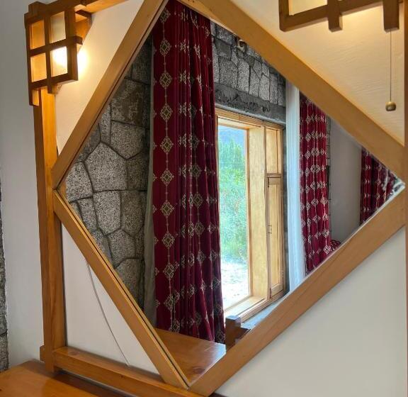 هتل Montvale Resort