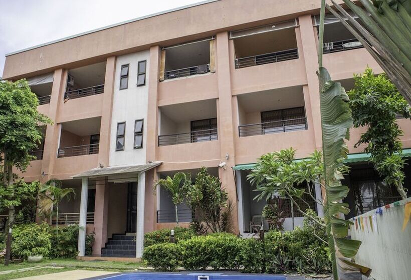 בית מלון כפרי Oyo 567 U Residence