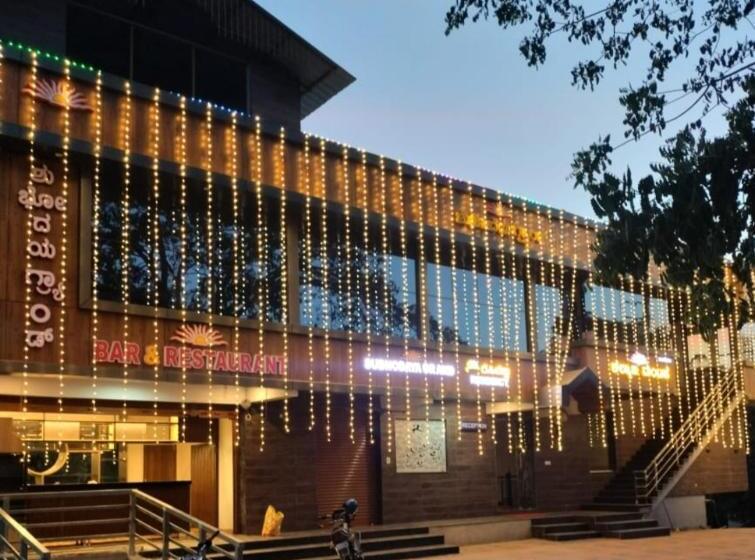 ホテル Shubodaya Grand Residency & Party Hall