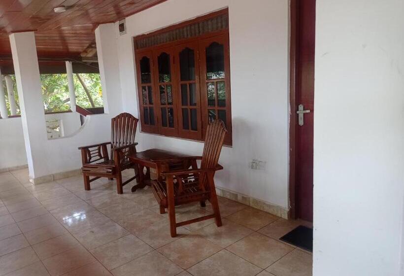 בית מלון כפרי Silver Beach