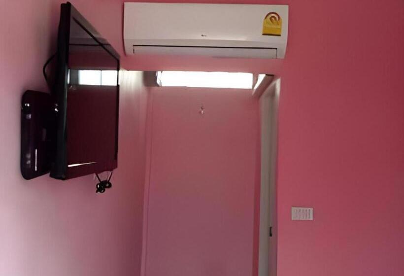 Отель Uii Boutique Place