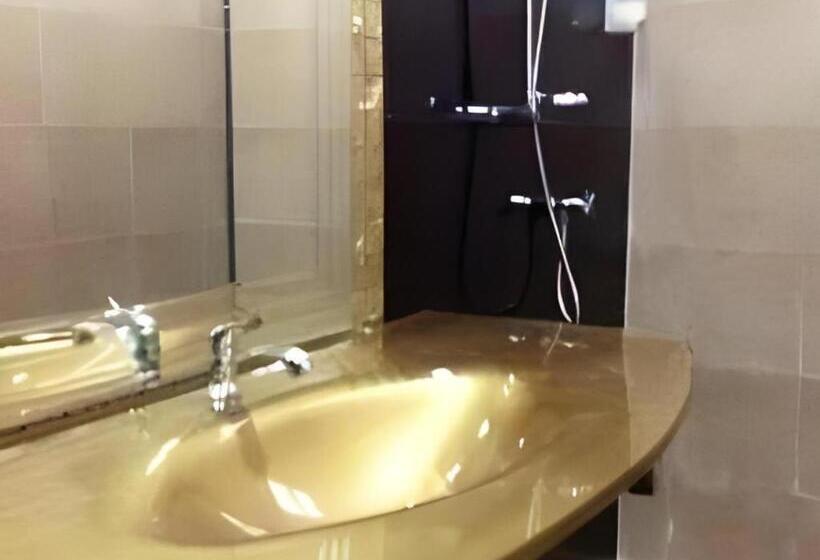 Отель Uii Boutique Place