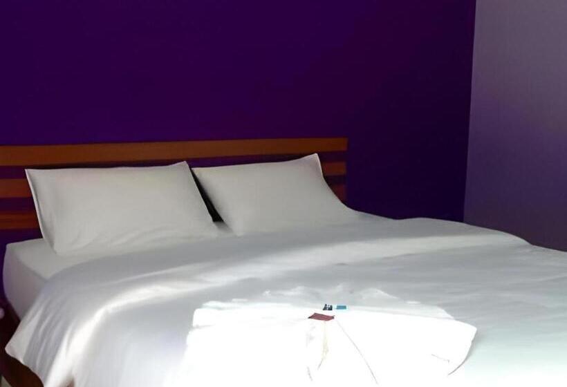 Отель Uii Boutique Place