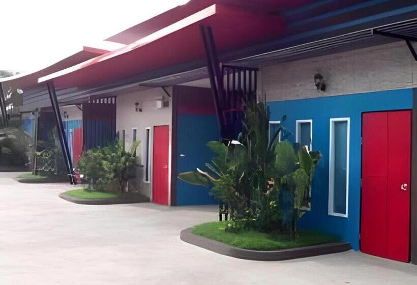 Отель Uii Boutique Place