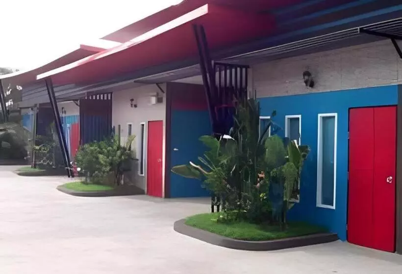 هتل Uii Boutique Place