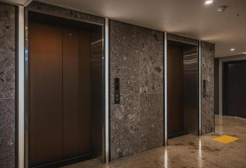 Lemain Hotel Seogwipo