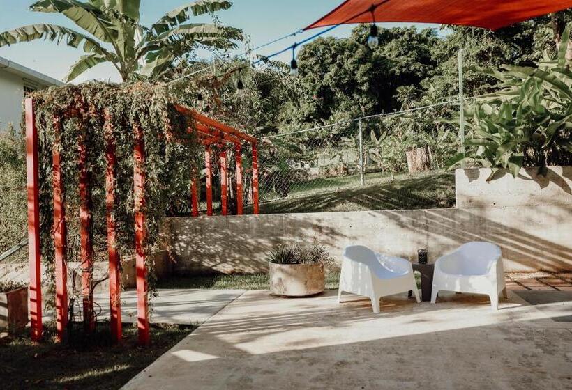 پانسیون Mata E Platano Guesthouse