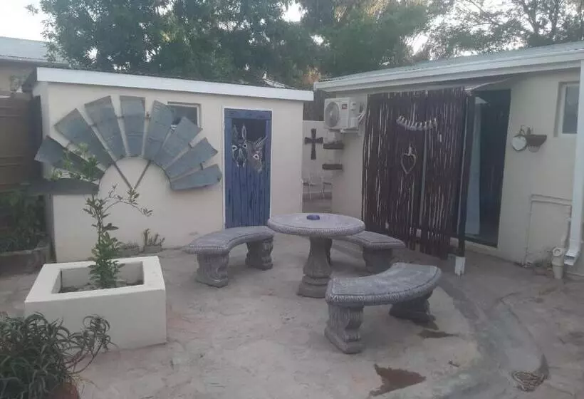 ペンション Opiepad Guesthouse
