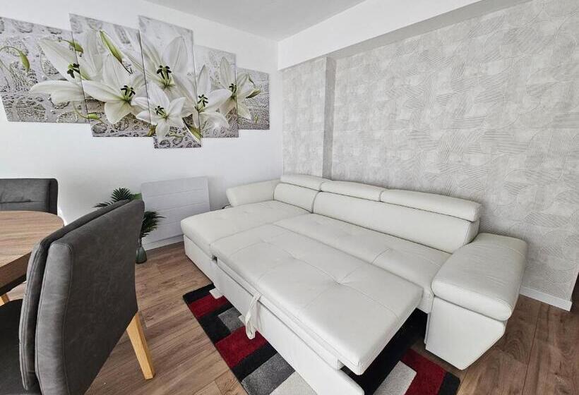 Пансион Salons Chennevières