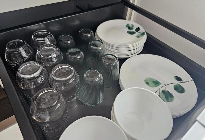 Пансион Salons Chennevières