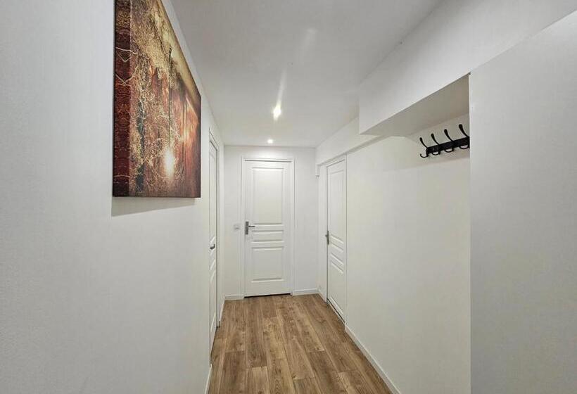 Пансион Salons Chennevières