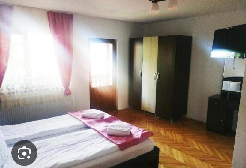 بنسيون Vila Bianca