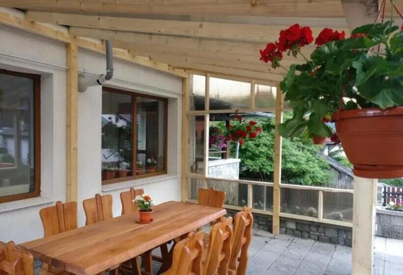 بنسيون Vila Bianca