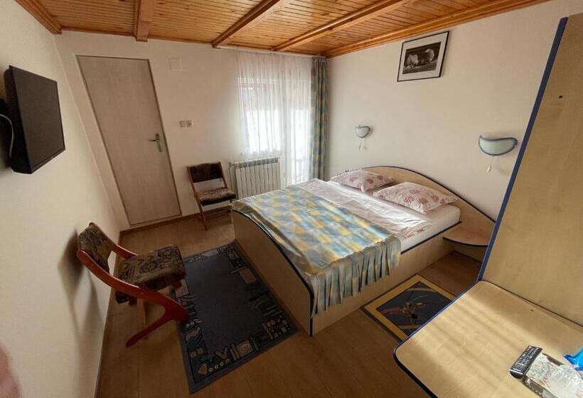 پانسیون Vila Niculina