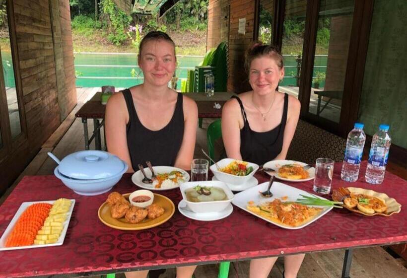 אתר נופש Orchid Lake House