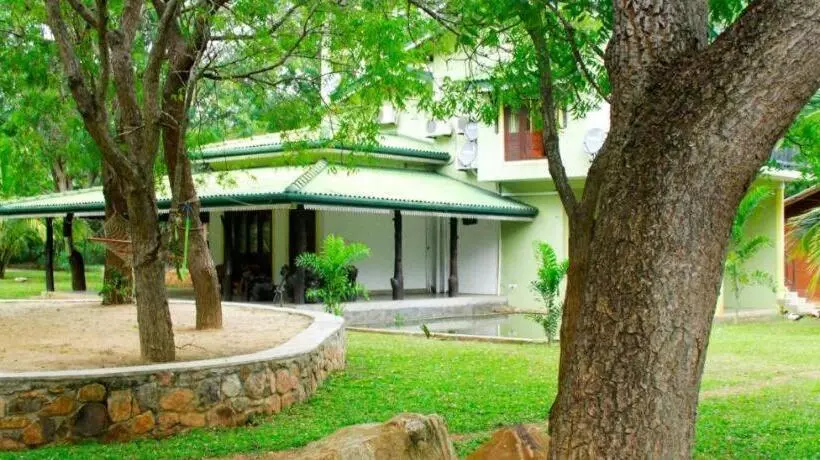 Yala Way Hide Resort