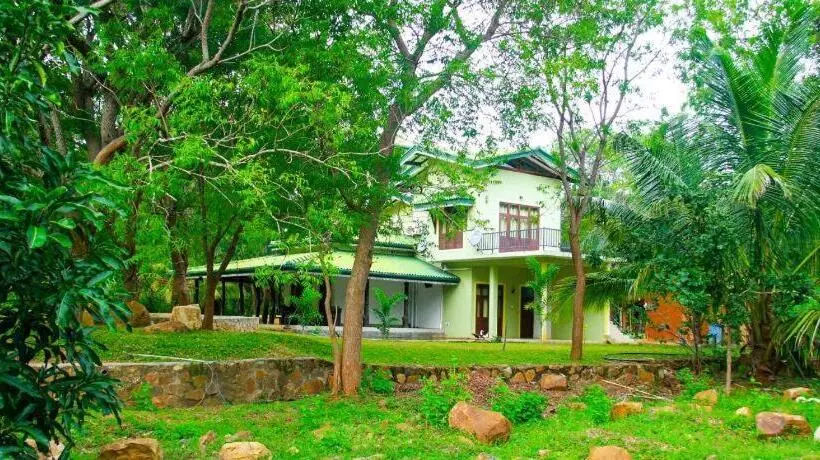 Yala Way Hide Resort