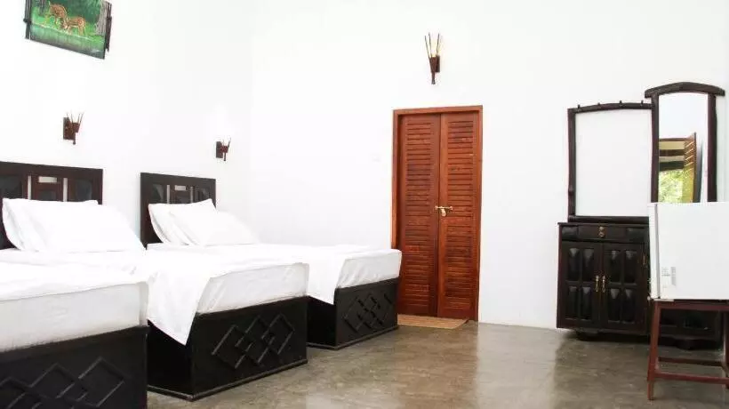 Yala Way Hide Resort