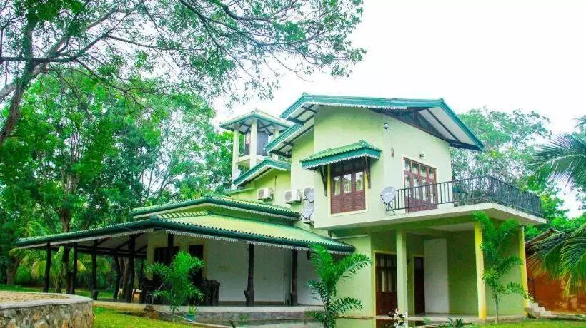 Yala Way Hide Resort