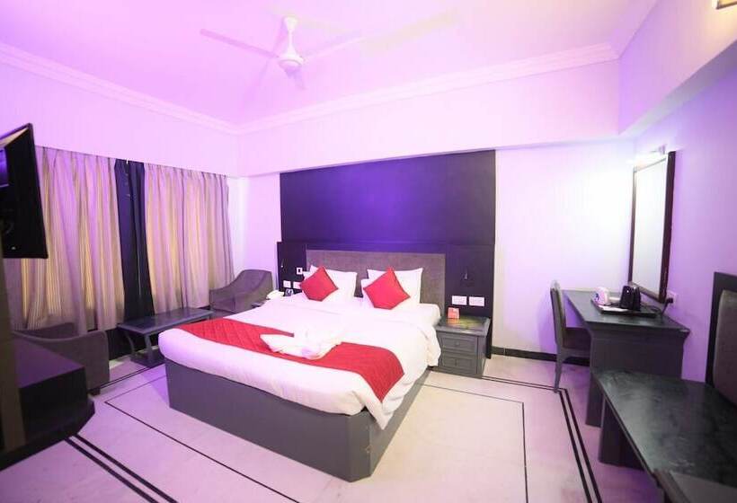 Zip By Spree Hotels Shirdi