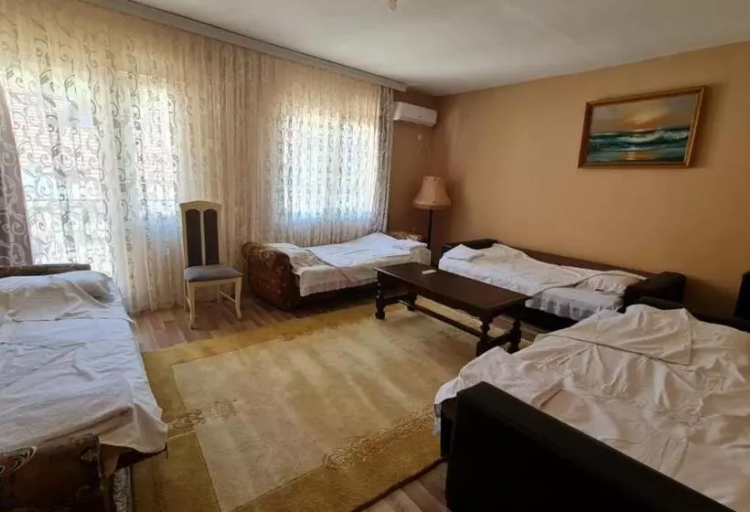 هاستل Prizren Home