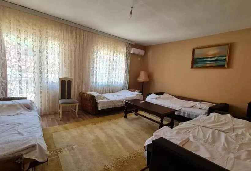 هاستل Prizren Home