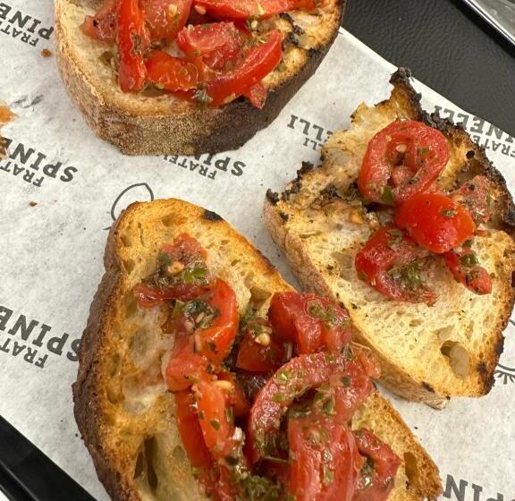 تختخواب و صبحانه Angolo Paradiso