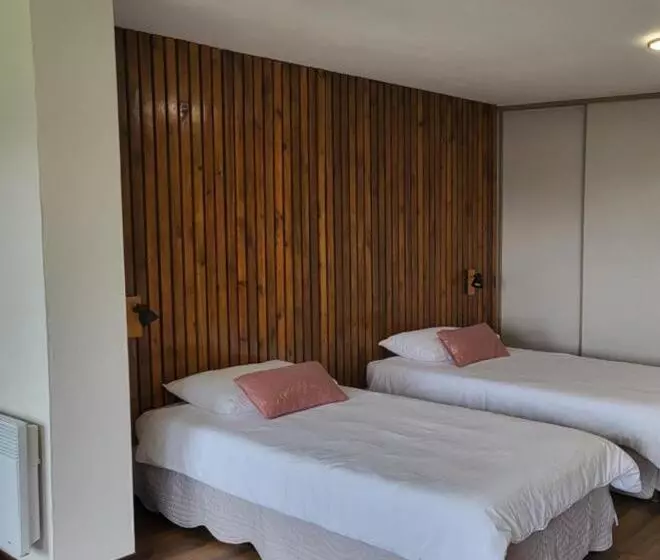 تختخواب و صبحانه Chambre D Hôtes Chez Bea   Ch Familiale