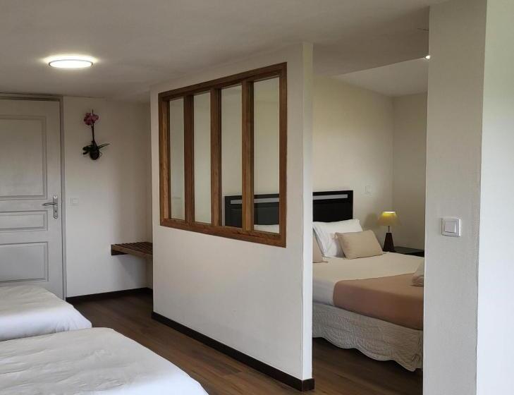 تختخواب و صبحانه Chambre D Hôtes Chez Bea Ch Familiale