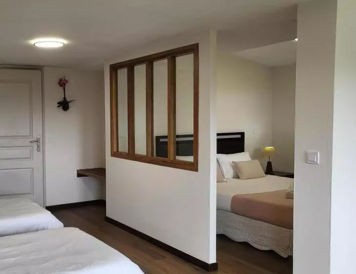 تختخواب و صبحانه Chambre D Hôtes Chez Bea   Ch Familiale