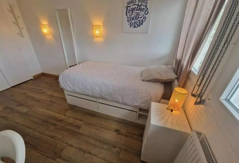 Aamiaismajoitus (B&B) Chambre Quartier Gare Orleans