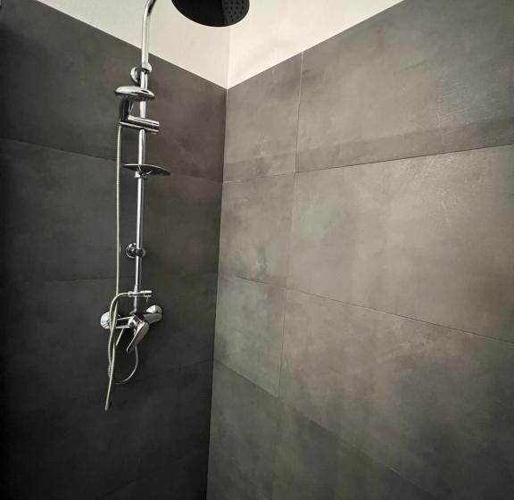 住宿加早餐  Sustai