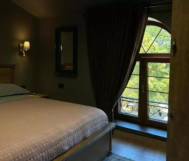 هتل Fole Guest House