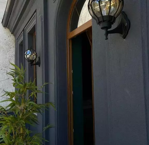 هتل Fole Guest House