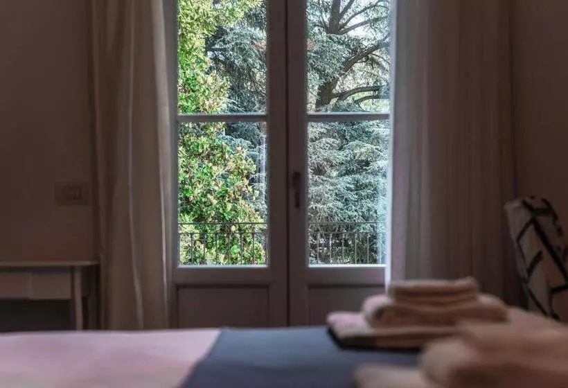 Hotelli La Vignetta Cernobbio