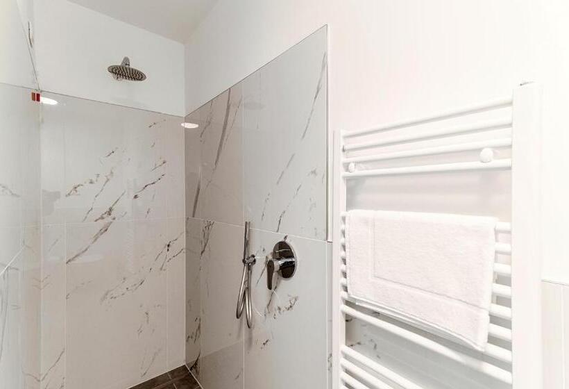 Otel La Vignetta Cernobbio