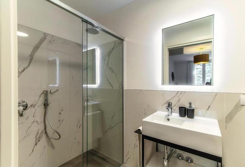 Otel La Vignetta Cernobbio