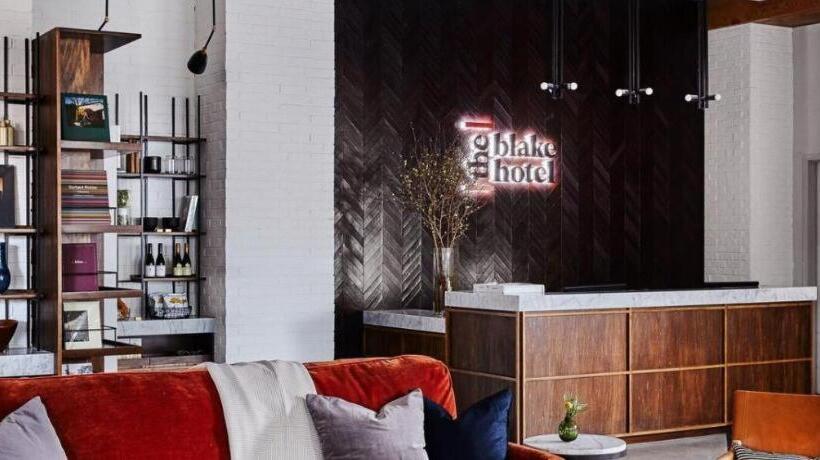 Hotel The Blake
