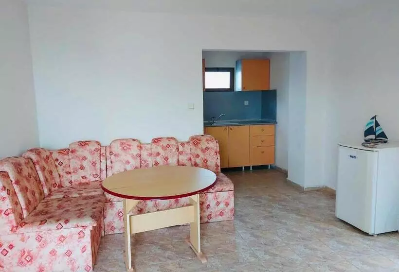 ペンション къща за гости чайка