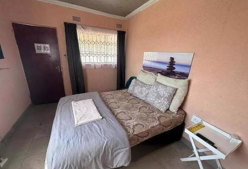 Majatalo Bukhanda Lodge