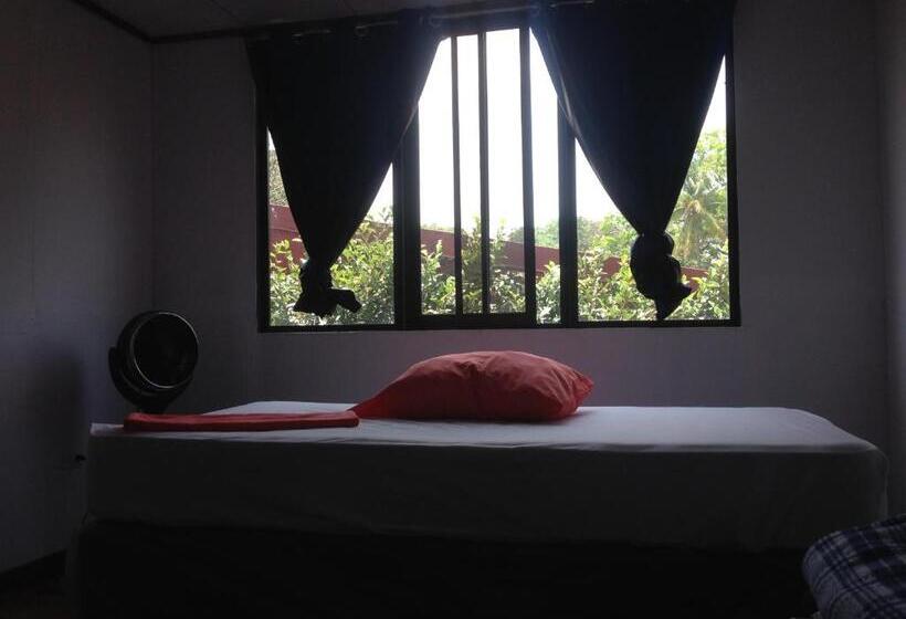 پانسیون Costa Rica Airport Lodge El Cacique